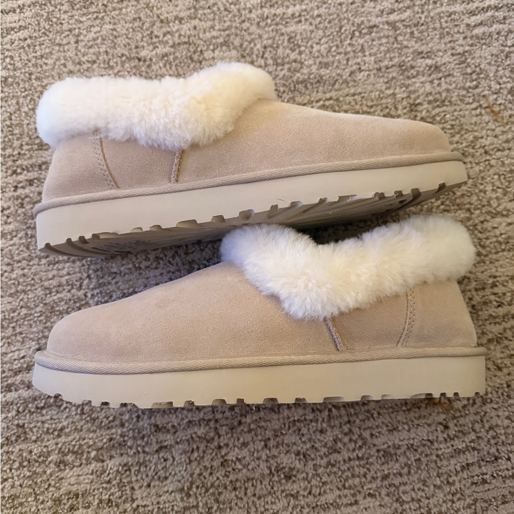 NWT UGG Women's Nita Suede Shearling-Lined Slippers